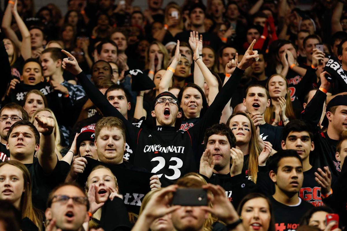 Cincinnati-fans.jpg